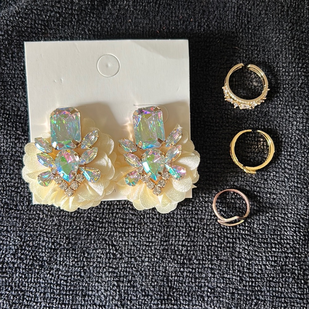 Rings and earring bundle